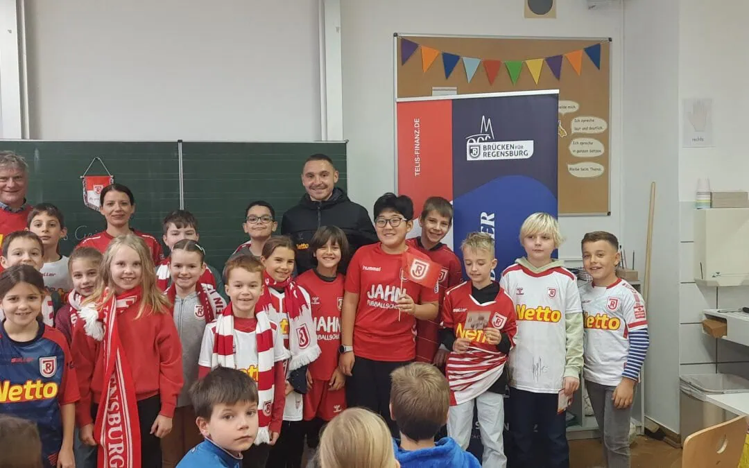 Andi Geipl vom SSV Jahn an der Grund­schule Schwabelweis